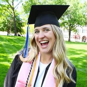 Meet your Posher, Hannah